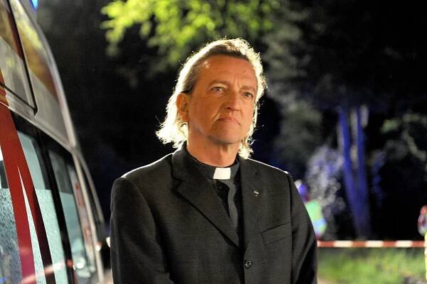 4 ženy a pohřeb - Ausradiert (S06E01) (2014) | Galerie - Z epizody | ČSFD.cz