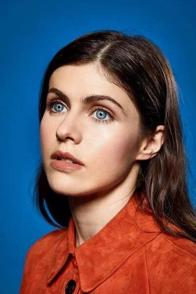 Alexandra Daddario – Forehead, Nose, Cheek, Lip, Chin, Ey…