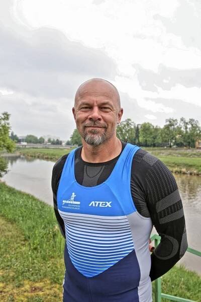 Veslaři připomínají voraře, jede i Václav Chalupa
