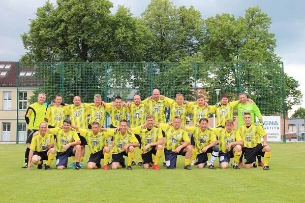 OBRAZEM: Suchdolský fotbal slavil 100 let. Přijeli reprezentanti i hokejisté