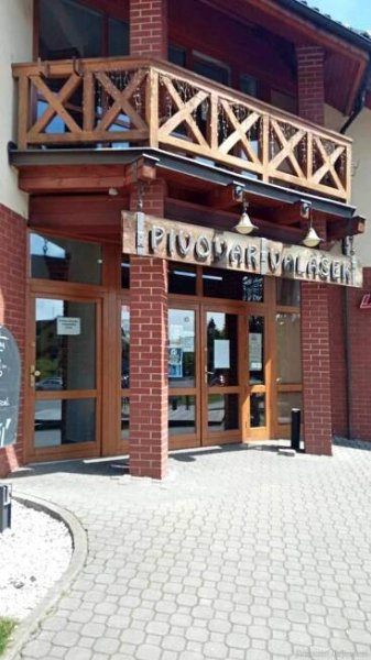 Vsetín - pivovar Valášek- vstup do restaurace