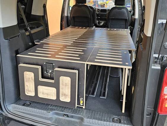 Vestavba Citroën Spacetourer - autovestavba