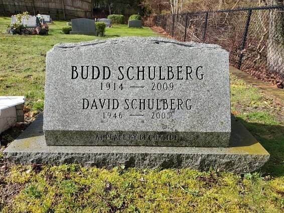Larger memorial image loading...