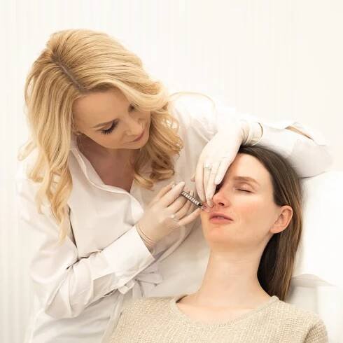 Modelace a refresh rtů kyselinou hyaluronovou | DiVine clinic s.r.o.