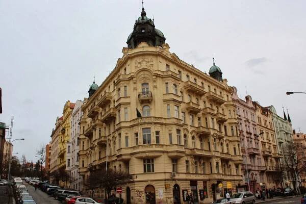 Noblesní Vršovice – Praha Neznámá