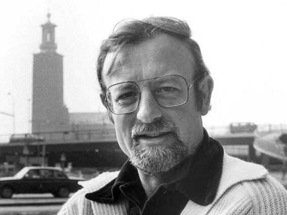 Roger Whittaker death: ‘Durham Town’ singer and folk legend, dies aged 87