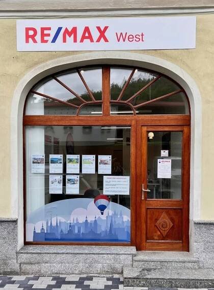 RE/MAX West