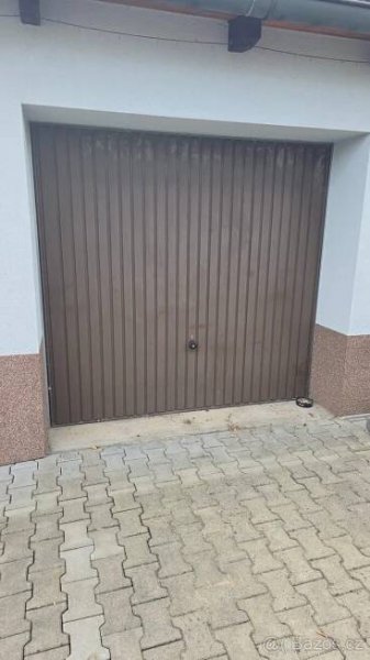 Prodám Garážová vrata - Plzeň-jih