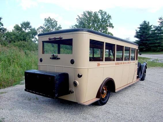 Pierce-Arrow Intercity Coach – autobus pre aristokratov | Slovenská autobusová doprava Zvolen, a.s.