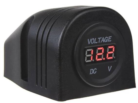 Digitální voltmetr 6-30V červený v panelu 34530A