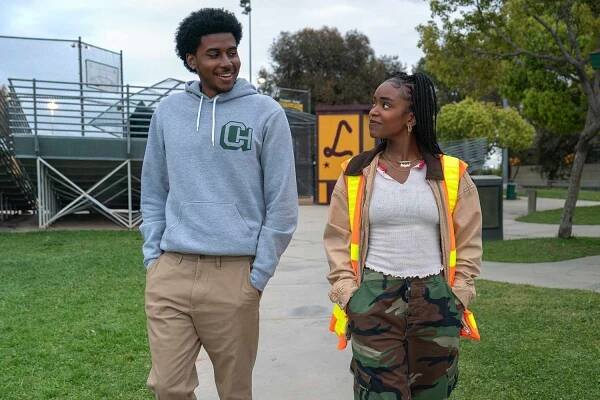 Michael Cooper Jr. as Justin Edwards and Lovie Simone as Keisha Clark in Episode 103 of Forever.