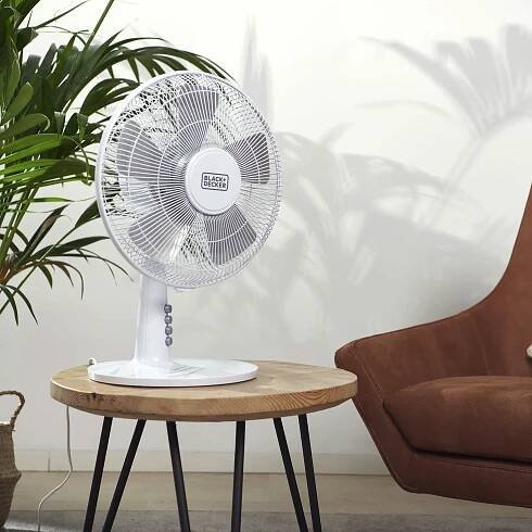 Stolní ventilátor Black & Decker BXEFD40E bílý | 2jakost.cz