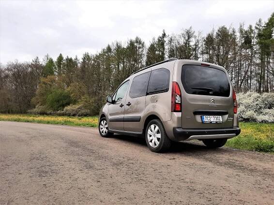 Dostupný vůz pro celou rodinu: Citroën Berlingo je praktické a jednoduché auto, které staví módu SUV na hlavu