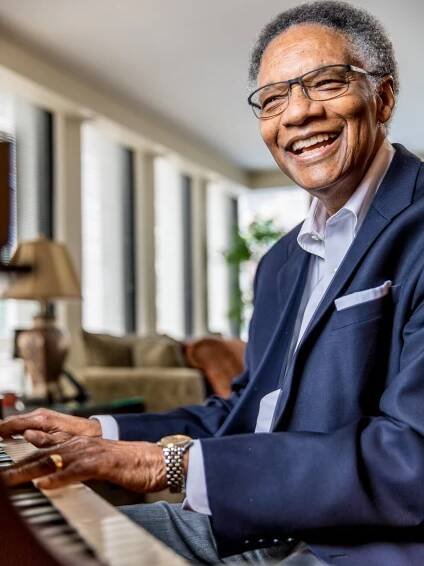 Ramsey Celebrates His 85th Birthday With Special Live Stream Concert