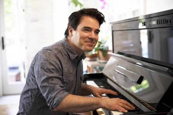 Press Photos — Daniel Kelly / Pianist & Composer