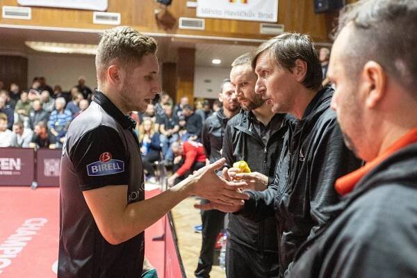 OBRAZEM: Stolní tenisté HB Ostrov podlehli Borussii Düsseldorf také v odvetě