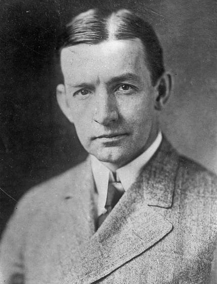 Soubor:Charles Dawes, Bain bw photo portrait.jpg – Wikipedie