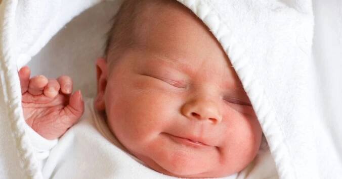 Když se holčička narodila, vážila pouhých 515 gramů. Jak se malé bojovnici daří dnes?