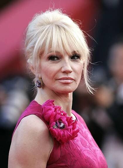 Ellen-Barkin-Bangs-Photos