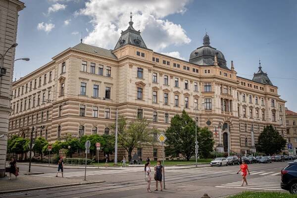 Justičním palácem na Rooseveltově – Meeting Brno 2025