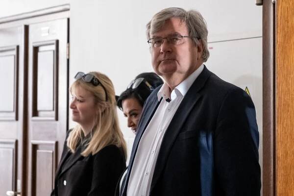 Kauza Motol: Pobyt ve věznici je pro Janstu rizikový, říká Rath. Kvůli zdraví