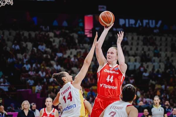 Senzace byla blízko. České basketbalistky nezvládly se Španělskem koncovku, Belgičanky s přehledem postoupily