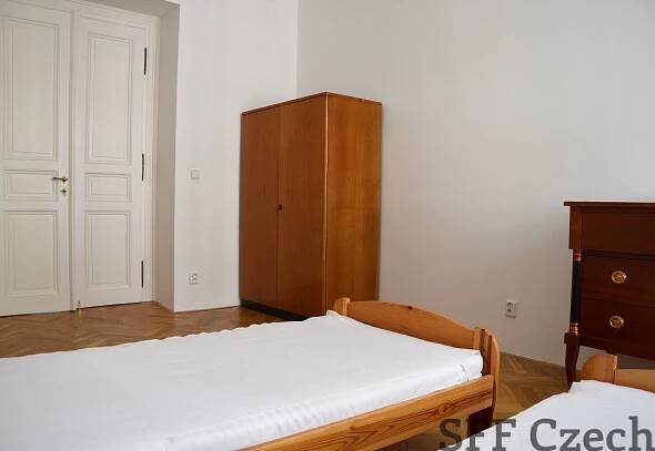 Zařízený byt 3+1 k pronájmu Praha 2 blízko I.P. Pavlova a centra