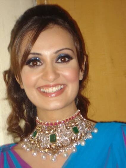 Vaishali Desai - Wikipedia