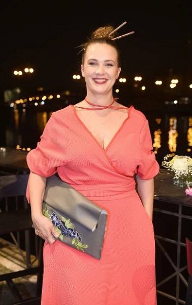 Rozdělená rodina: Kristýna Leichtová nechala starší dceru s partnerem v Ostravě, mladší má v Praze u sebe