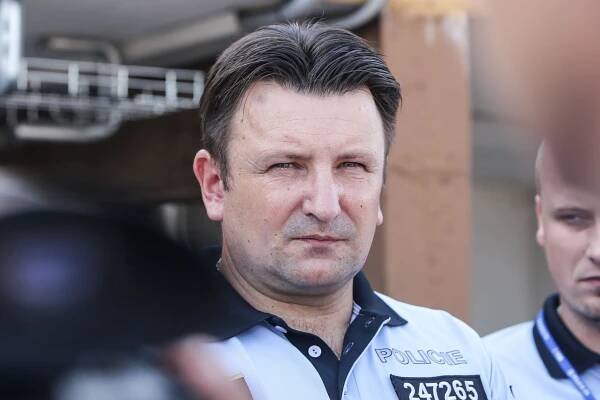 "Neopisoval jsem," říká bývalý policejní prezident Tuhý o podezření z plagiátorství