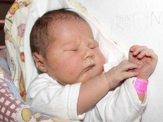 Kristýna Ríziková, Kralupy nad Vltavou. Narodila se 15. července. Váha 3,5 kg, míra 51 cm. Rodiče jsou Kateřina Marešová a Ivan Rízik (porodnice Slaný).
