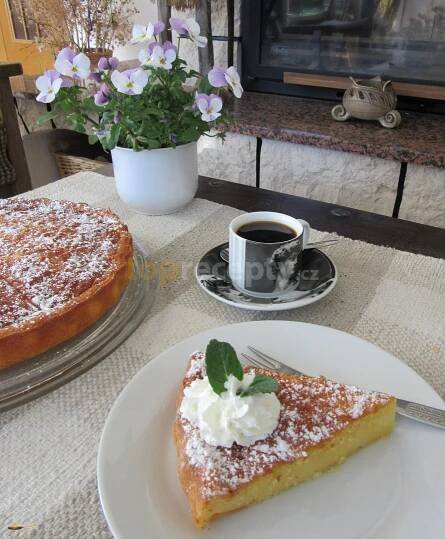 Tvarožník - jen tak nebo s ovocem - fotografie receptu - TopRecepty.cz