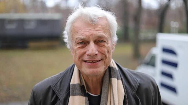 Neurochirurg byl dřív jako pilot bojové stíhačky. Dnes je hlavní snahou snižovat riziko, říká Beneš | Radiožurnál