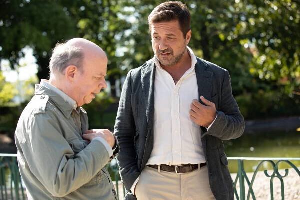 Festival pana Rifkina - Z filmu - Wallace Shawn, Enrique Arce