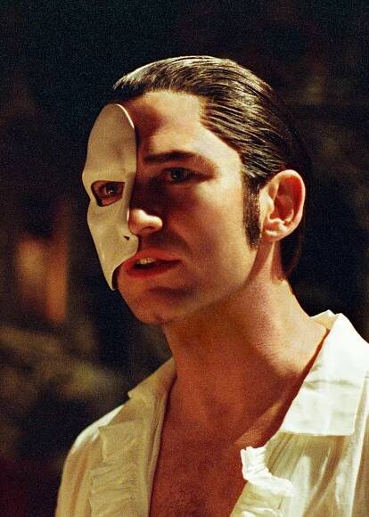 Still of Gerard Butler in The Phantom of the Opera | Phantom of the opera, Music of the night, Gerard butler