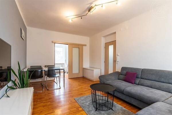 Pronájem bytu 3+1 64 m², Čechova, Kladno