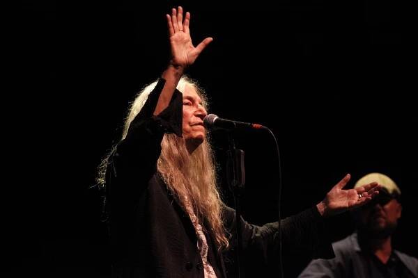 Patti Smith si opět podmanila pražské publikum | Rádio BEAT: První bigbít u nás