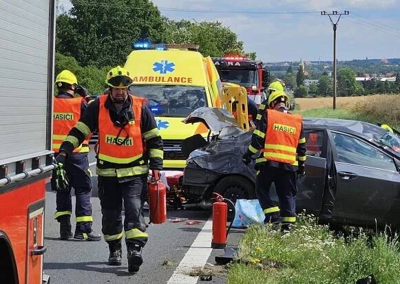 Vážná nehoda uzavřela silnici z Plzně do Domažlic
