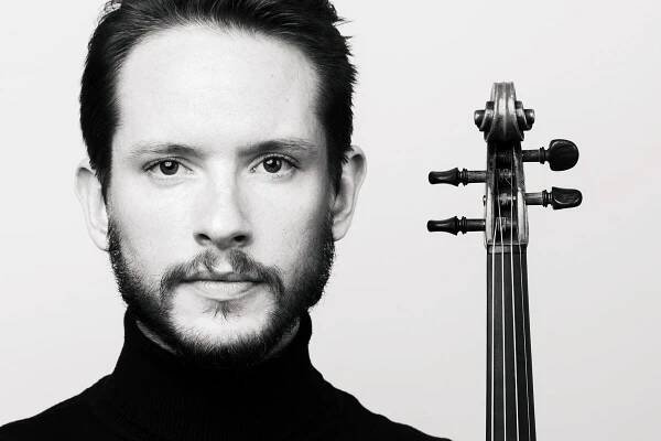 Huslista Adam Novák: Je radosť vidieť, keď orchester spoločne dýcha