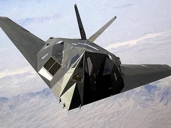 Proč byl letoun F-117 tak rychle vyřazen z výzbroje amerického letectva?