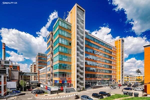 Pronájem bytu 1+kk 58 m² (Loft), J. A. Bati, Zlín