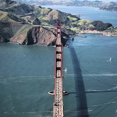 Blick über die Golden Gate Bridge Richtung Norden, rechts oben Sausalito