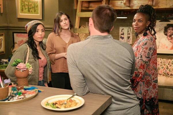 Home Economics - Chorizo With Mojo Verde and Chicharrón, $45 - Z filmu - Anna Akana, Caitlin McGee, Sasheer Zamata