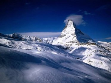 Volba: tapeta v rozlišení 1280 x 1024 - Majestátní pohled na Matterhorn