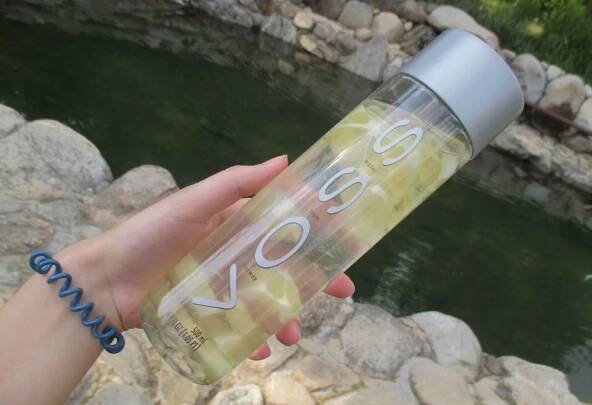 Recenzia: VOSS voda – dizajn a chuť, ktorá zaujme - KAMzaKRASOU.sk