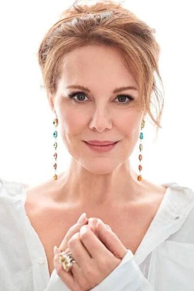 Elizabeth Perkins herečka