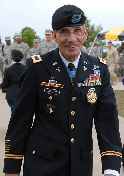 Roberts, Gordon R. : R