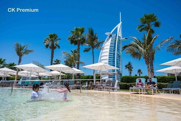 Jumeirah Beach Hotel - Dubaj známe z vlastních cest - DOVOLENÁ SNŮ