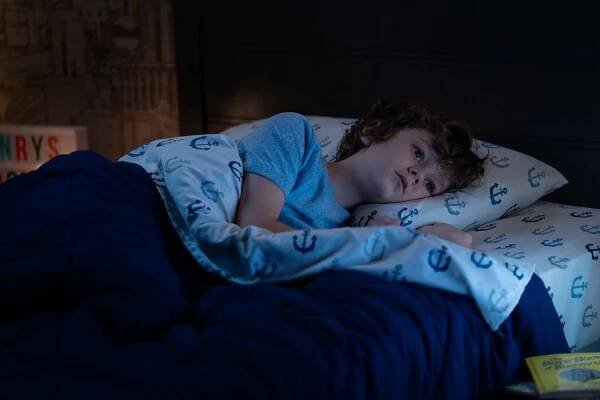 Smrt nás spojí - Mezi námi dvěma - Z filmu - Luke Roessler
