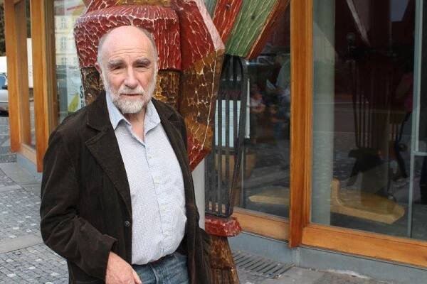 Spisovatel Ivan Binar vzpomíná, jak Chartu 77 v Ostravě podepsalo sedm statečných